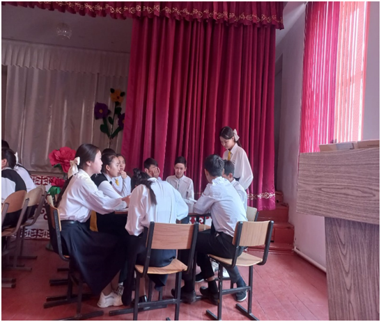 Қазақ тілі мен әдебиеті пәнінің мұғалімі Керімбекова Бақтығыз